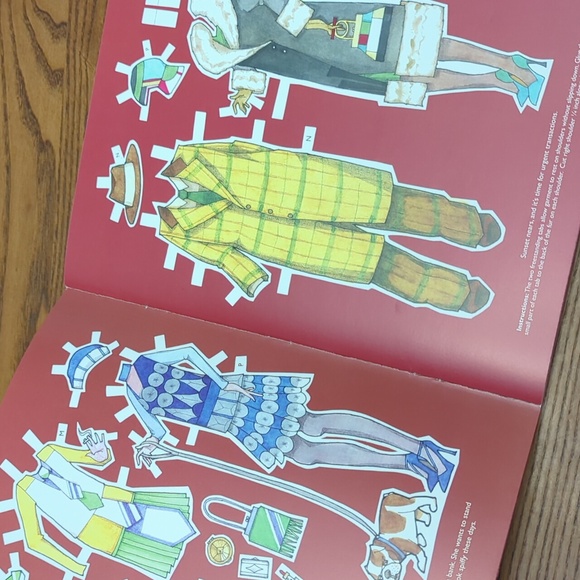 Dover published book of paper dolls.  Speakeasy. Fashion from the late 1920's. - Picture 3 of 5